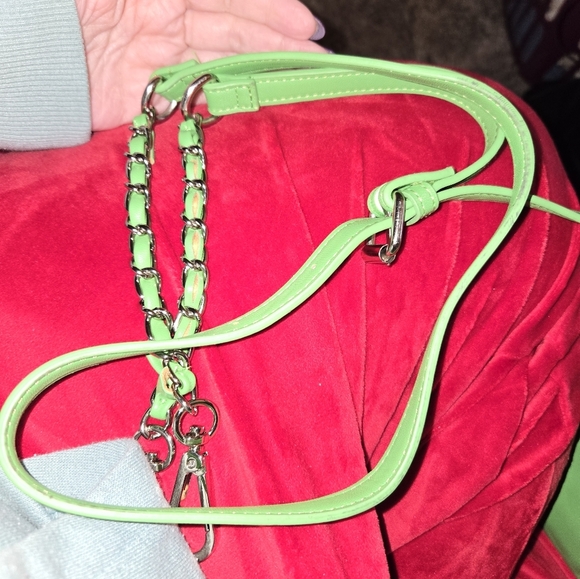 Green Flare BShaw crossbody, NWT - Picture 10 of 10